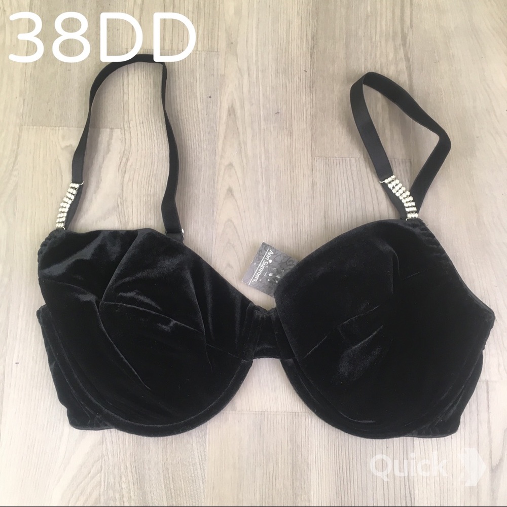 38DD, Velvet Bra
